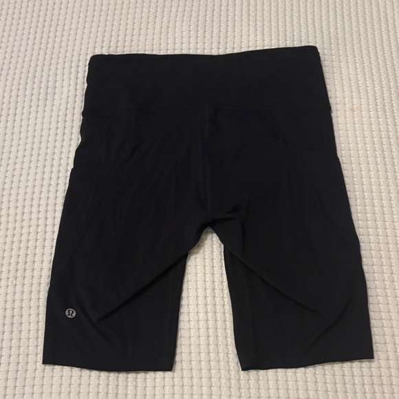 Lululemon 10” Fast and Free shorts size 8 - Picture 1 of 8